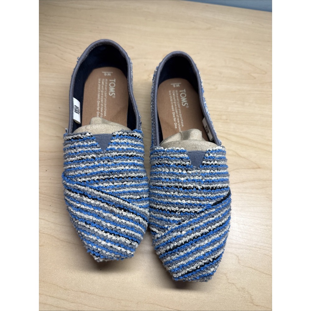 TOMS Shoes Blue White Shearling Lined Flats Slip-ons Size 6